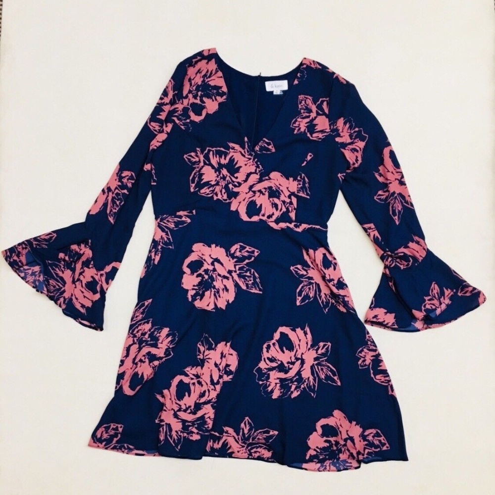 Le Kate Women's Navy Blue floral blouse tunic M